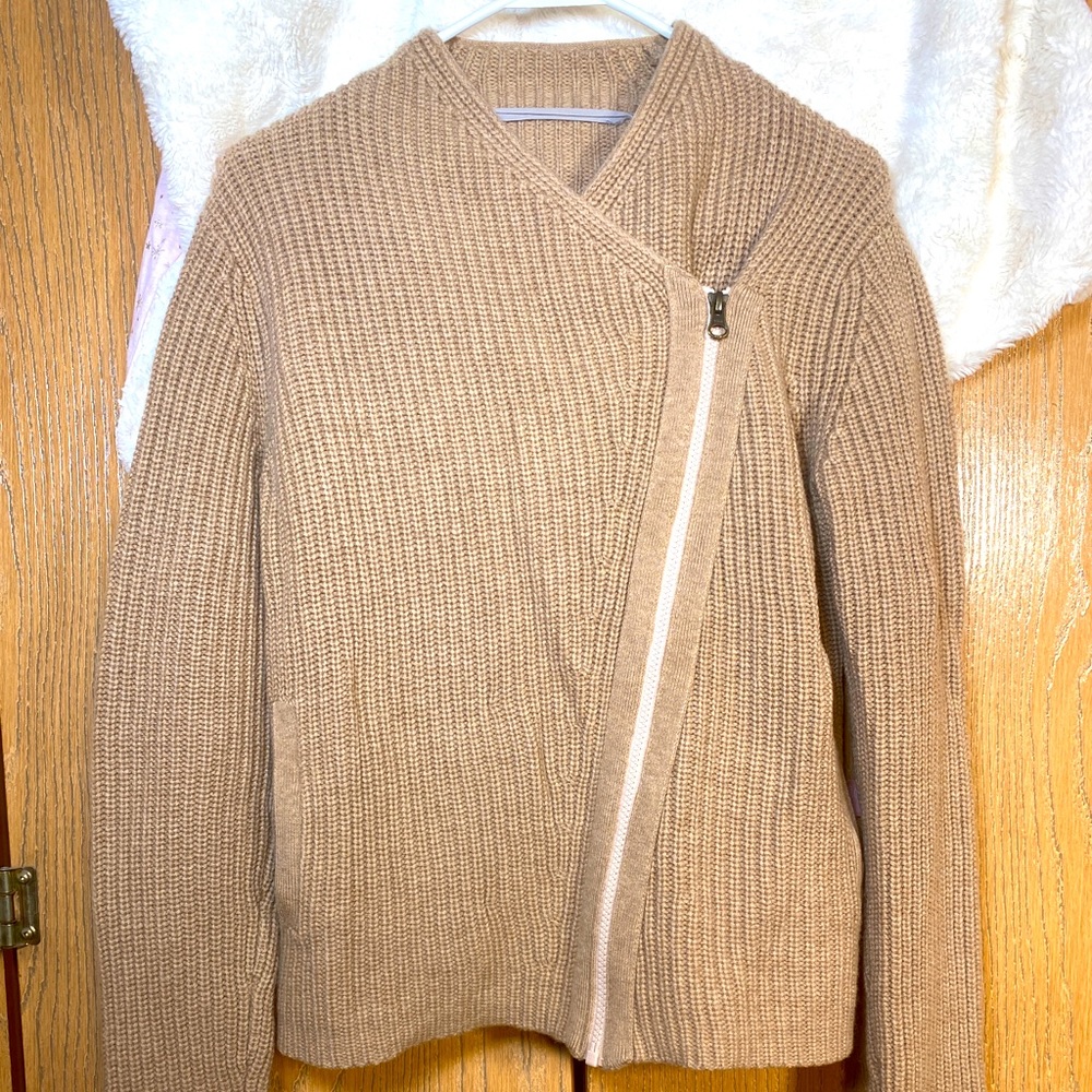 Athleta Sweater size S